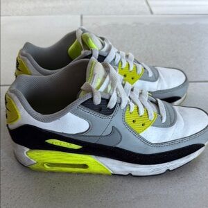 NIKE Air Max 5Y EUR 37.5 White and Gray Sneakers with Neon Accents